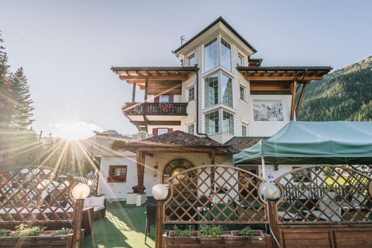 Chalet Pineta Relax Location Canazei Luaran gambar