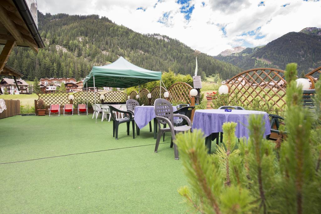 Chalet Pineta Relax Location Canazei Luaran gambar