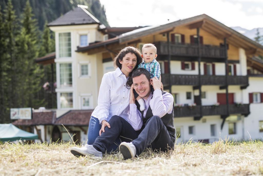 Chalet Pineta Relax Location Canazei Luaran gambar